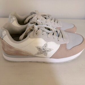 Brand new women’s Vintage Havana Sneakers size 7.5